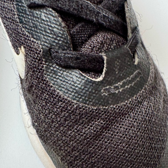 Nike Kids Black & White Sneakers - Picture 7 of 13